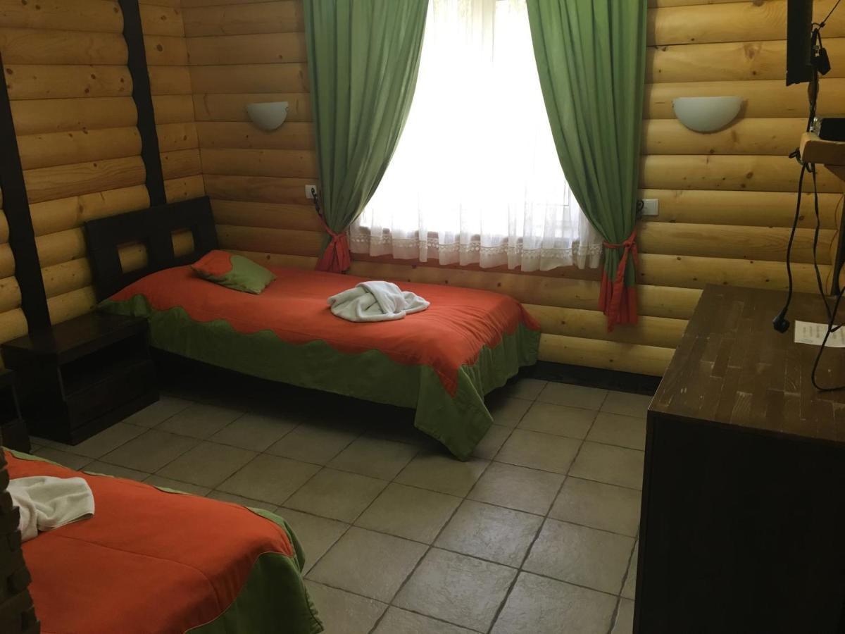 Mishyn-City Hotel Dobrovlyany Buitenkant foto