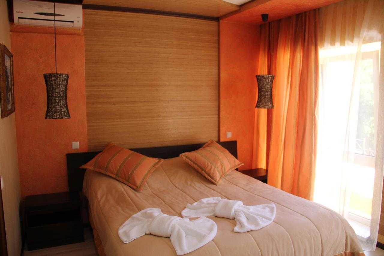 Mishyn-City Hotel Dobrovlyany Buitenkant foto